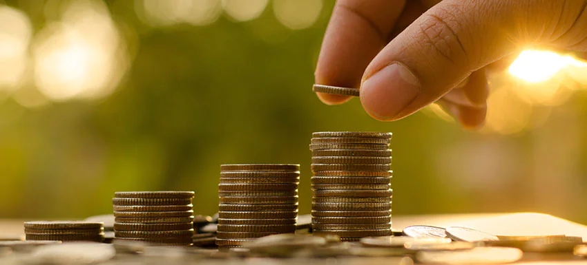 Fixed Deposit vs Savings Account: Where should one choose to invest