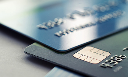 Which is better? Shopping with a Credit or Debit Card? 
